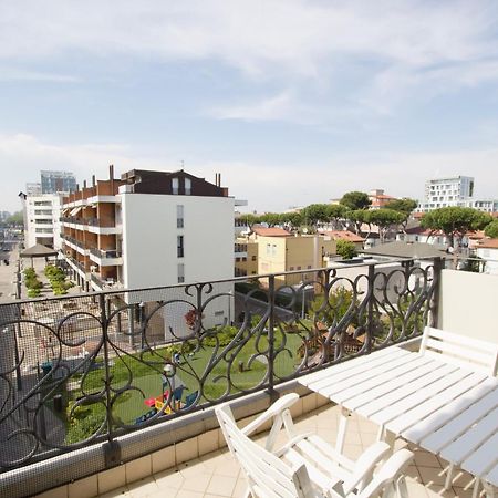 Bagni Miramare - Home Immobiliare Jesolo Екстер'єр фото