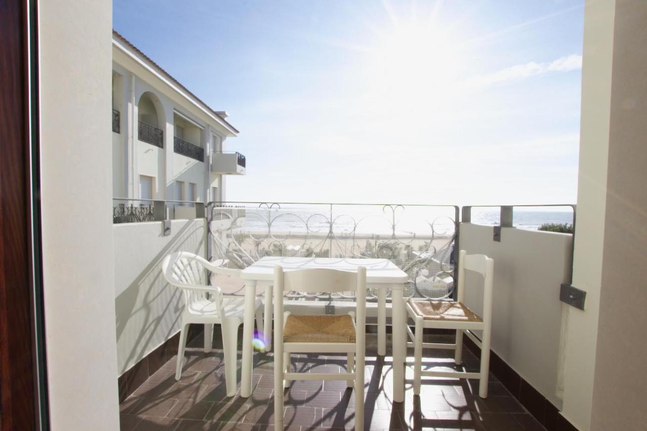 Bagni Miramare - Home Immobiliare Jesolo Екстер'єр фото