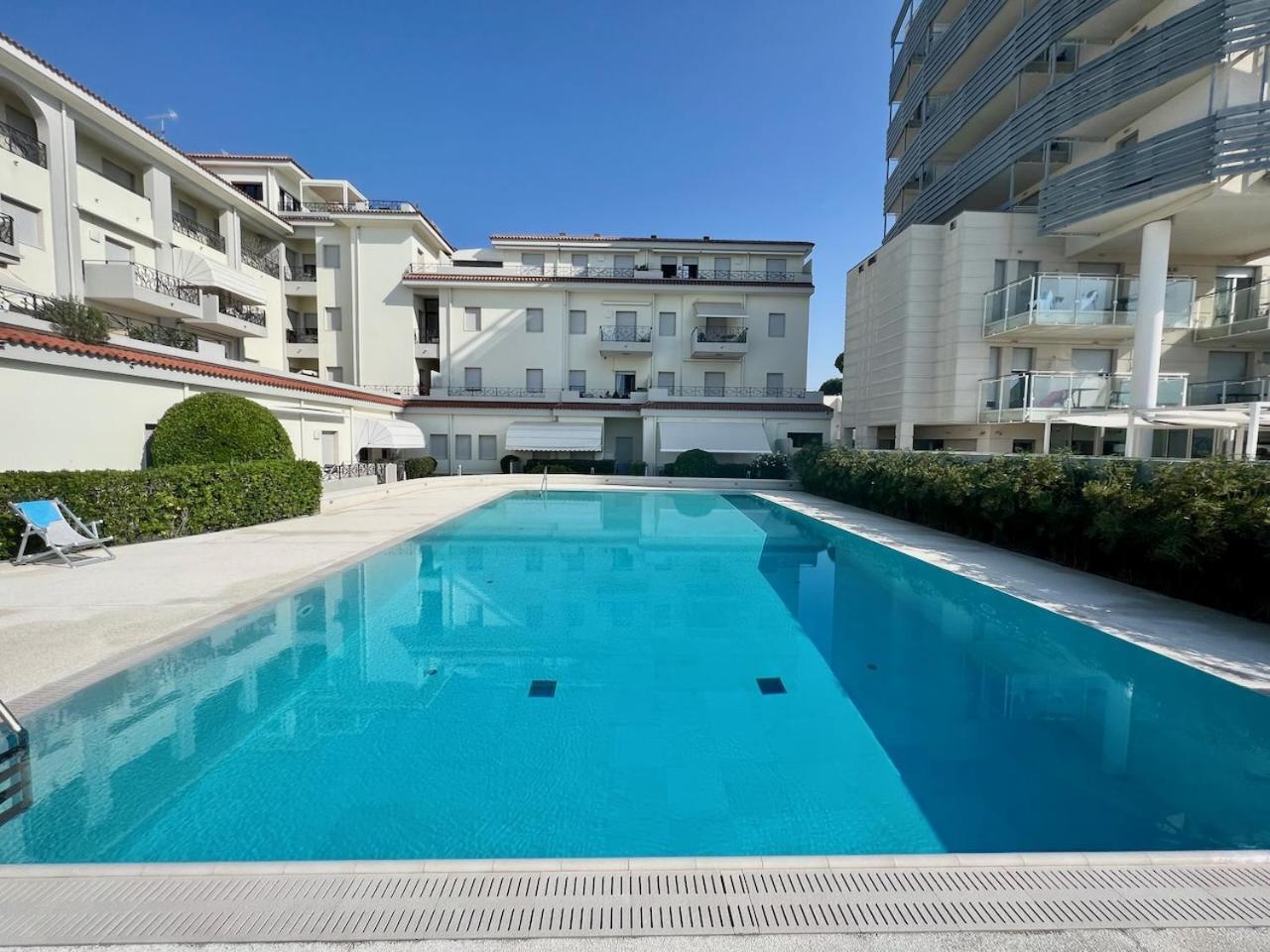 Bagni Miramare - Home Immobiliare Jesolo Екстер'єр фото