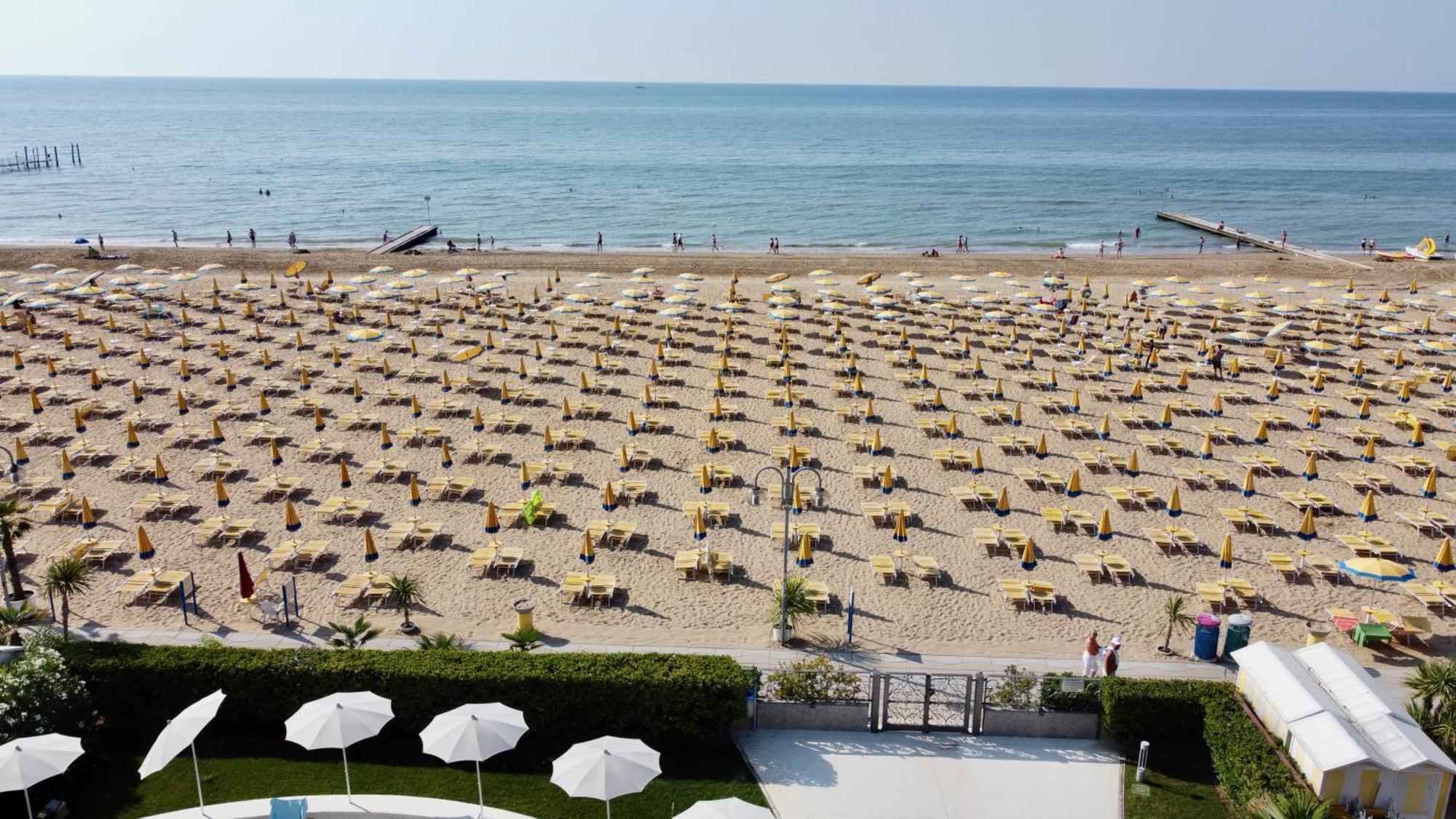Bagni Miramare - Home Immobiliare Jesolo Екстер'єр фото